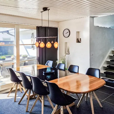 Lovely In With Wifi Holiday home